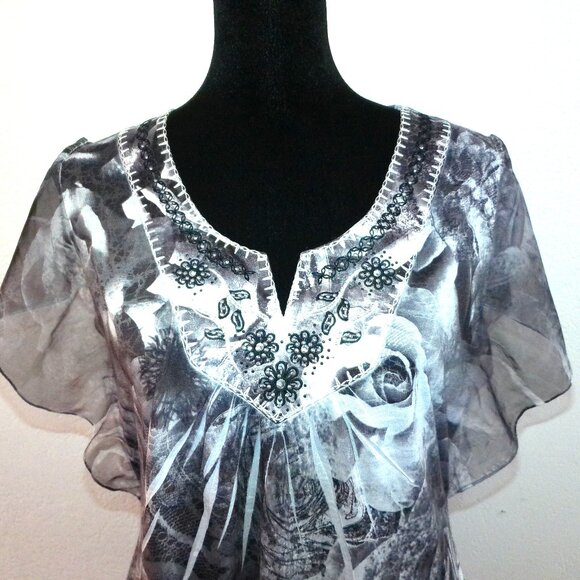 One world, white/black butterfly sleeve floral top, with embroidery, shiny studs - Picture 4 of 10